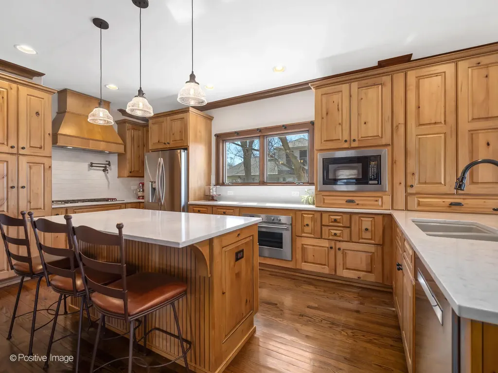 652 South Fairview Avenue Elmhurst IL 60126