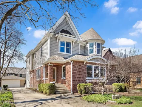 652 South Fairview Avenue Elmhurst IL 60126