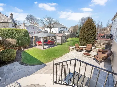 652 South Fairview Avenue Elmhurst IL 60126
