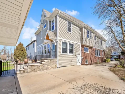 652 South Fairview Avenue Elmhurst IL 60126
