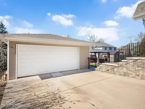 652 South Fairview Avenue Elmhurst IL 60126