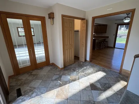 1209 Appaloosa Trail Mchenry IL 60051