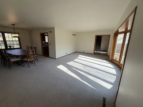 1209 Appaloosa Trail Mchenry IL 60051
