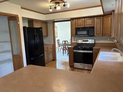 1209 Appaloosa Trail Mchenry IL 60051