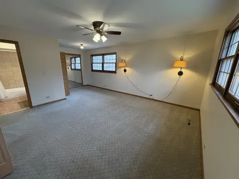 1209 Appaloosa Trail Mchenry IL 60051