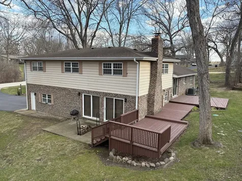 1209 Appaloosa Trail Mchenry IL 60051