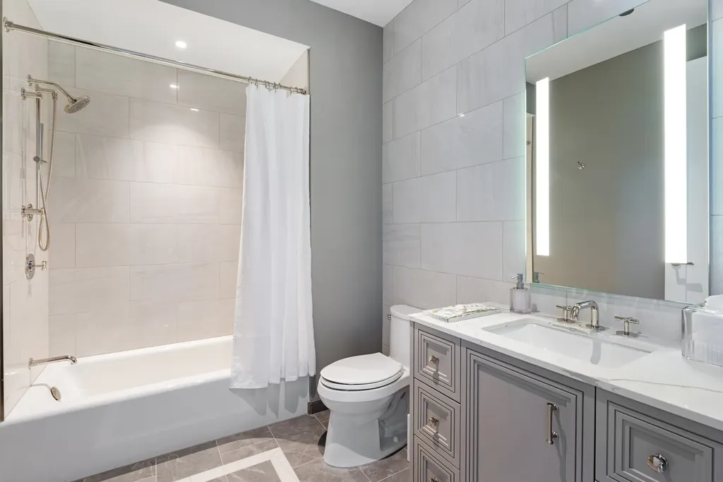 435 North Michigan Avenue Chicago IL 60611
