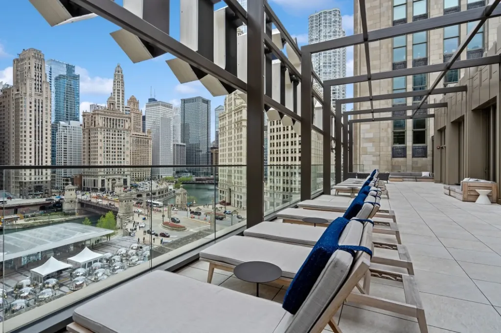 435 North Michigan Avenue Chicago IL 60611