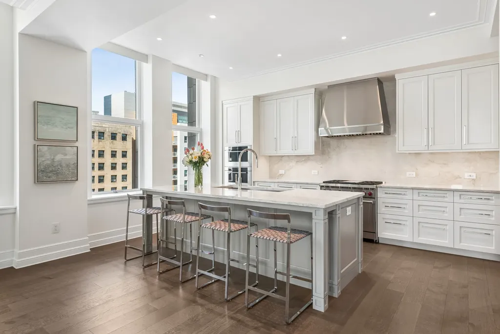 435 North Michigan Avenue Chicago IL 60611