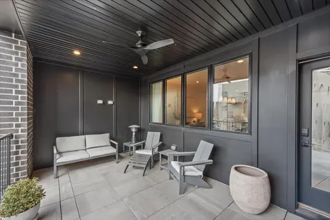 825 West Buckingham Place Chicago IL 60657