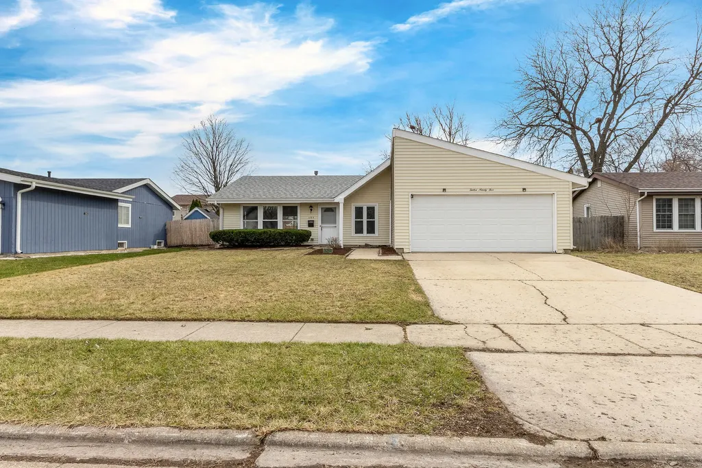 1295 Foxcroft Drive Aurora IL 60506