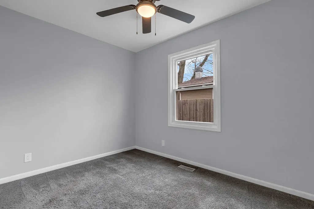 1295 Foxcroft Drive Aurora IL 60506