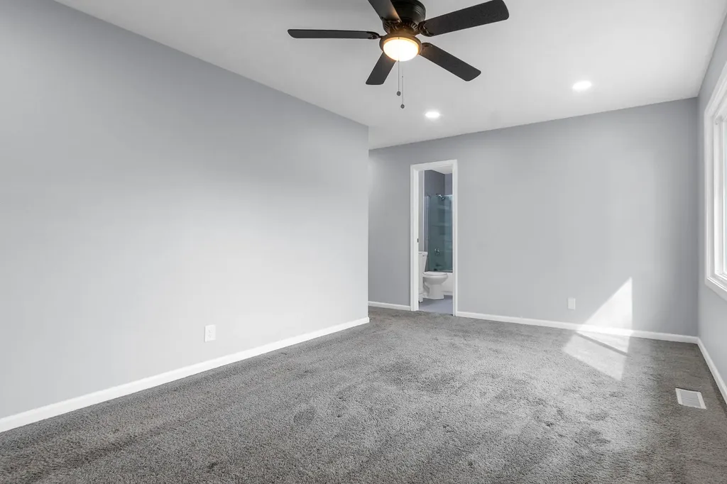 1295 Foxcroft Drive Aurora IL 60506