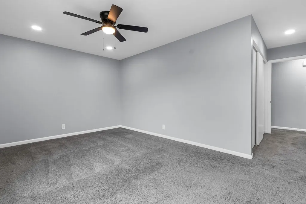 1295 Foxcroft Drive Aurora IL 60506