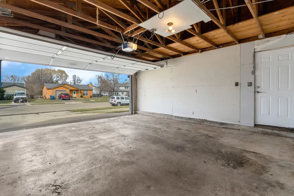 1295 Foxcroft Drive Aurora IL 60506