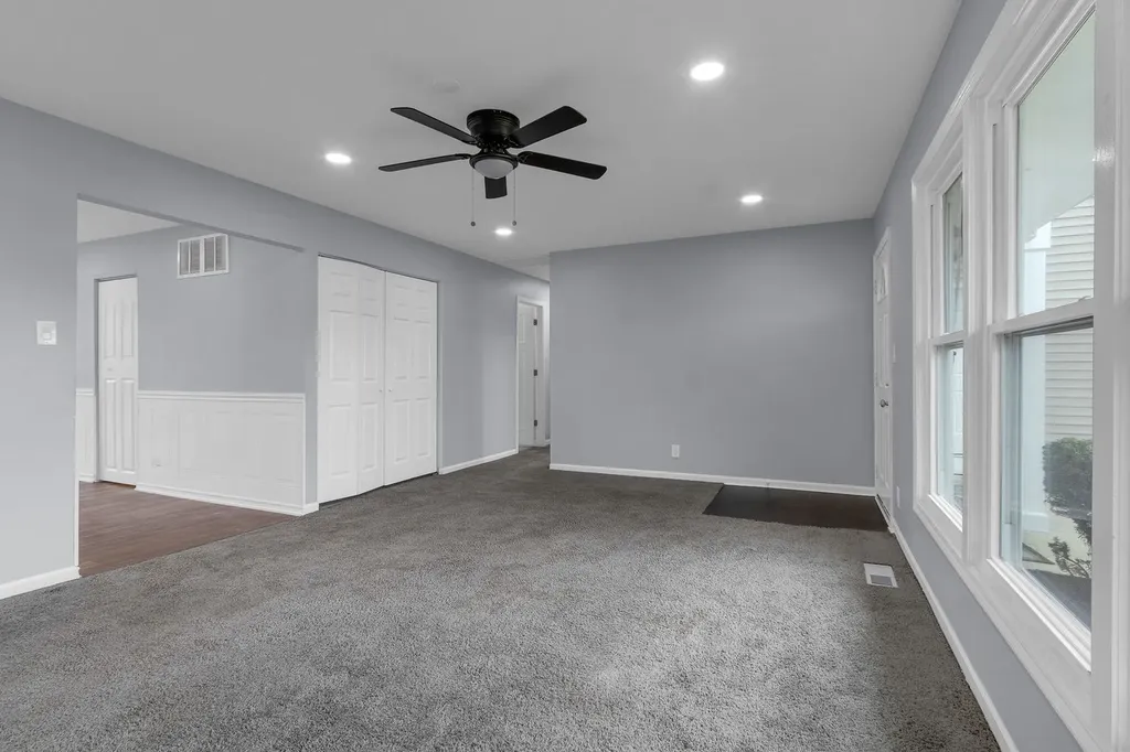 1295 Foxcroft Drive Aurora IL 60506