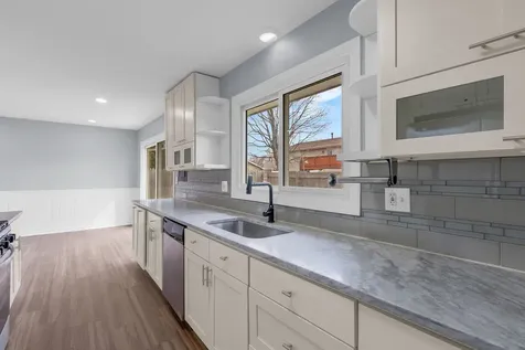 1295 Foxcroft Drive Aurora IL 60506