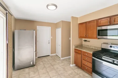164 Galewood Drive Bolingbrook IL 60440