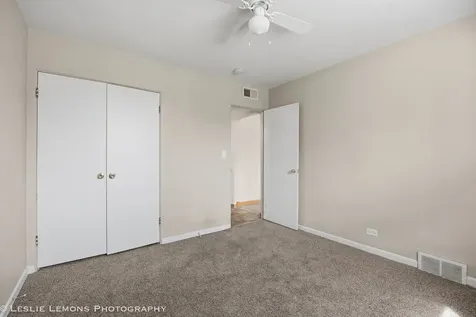 10142 South California Avenue Evergreen Park IL 60805