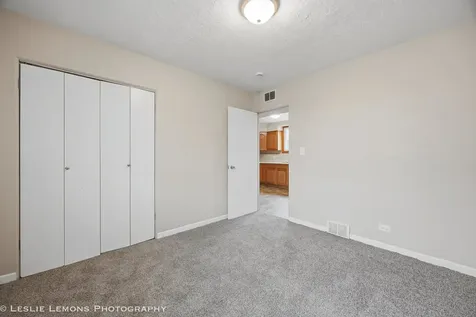 10142 South California Avenue Evergreen Park IL 60805