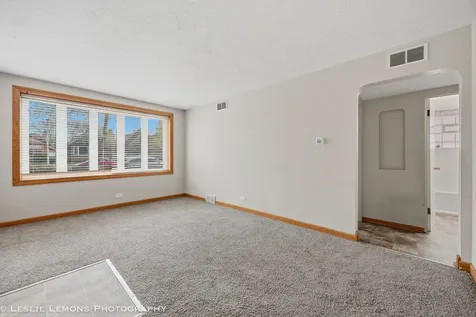 10142 South California Avenue Evergreen Park IL 60805