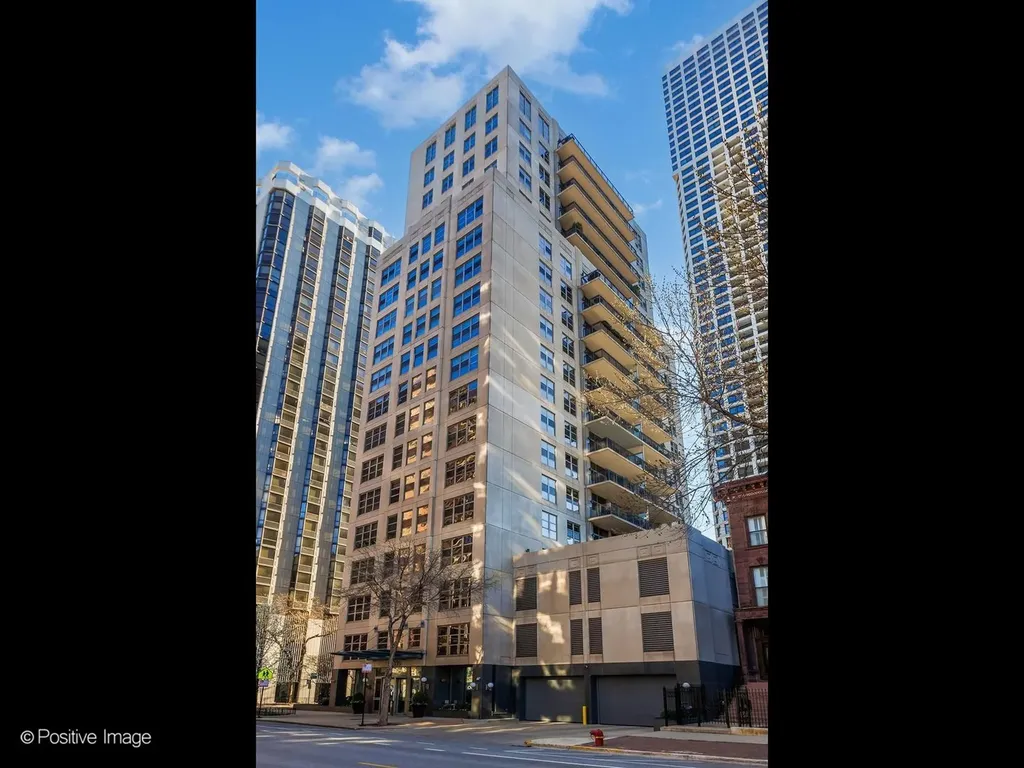 1035 North Dearborn Street Chicago IL 60610