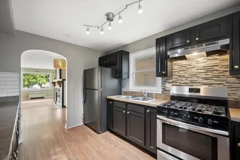 206 North Street East Dundee IL 60118