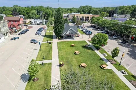 206 North Street East Dundee IL 60118