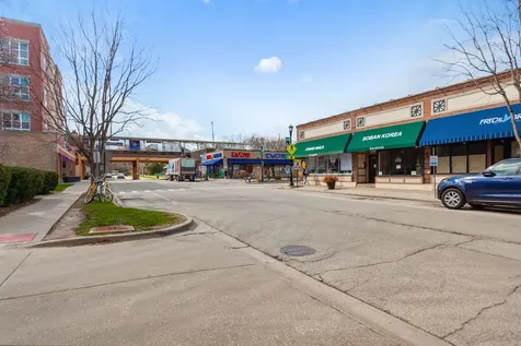 734 Noyes Street Evanston IL 60201