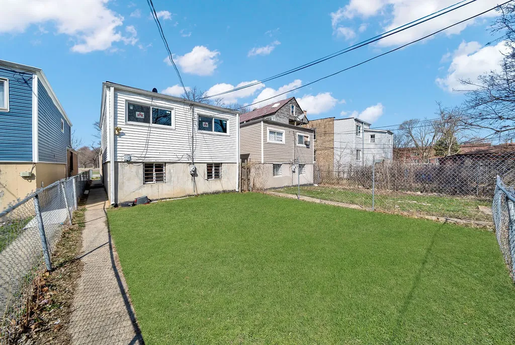 6425 South Racine Avenue Chicago IL 60609