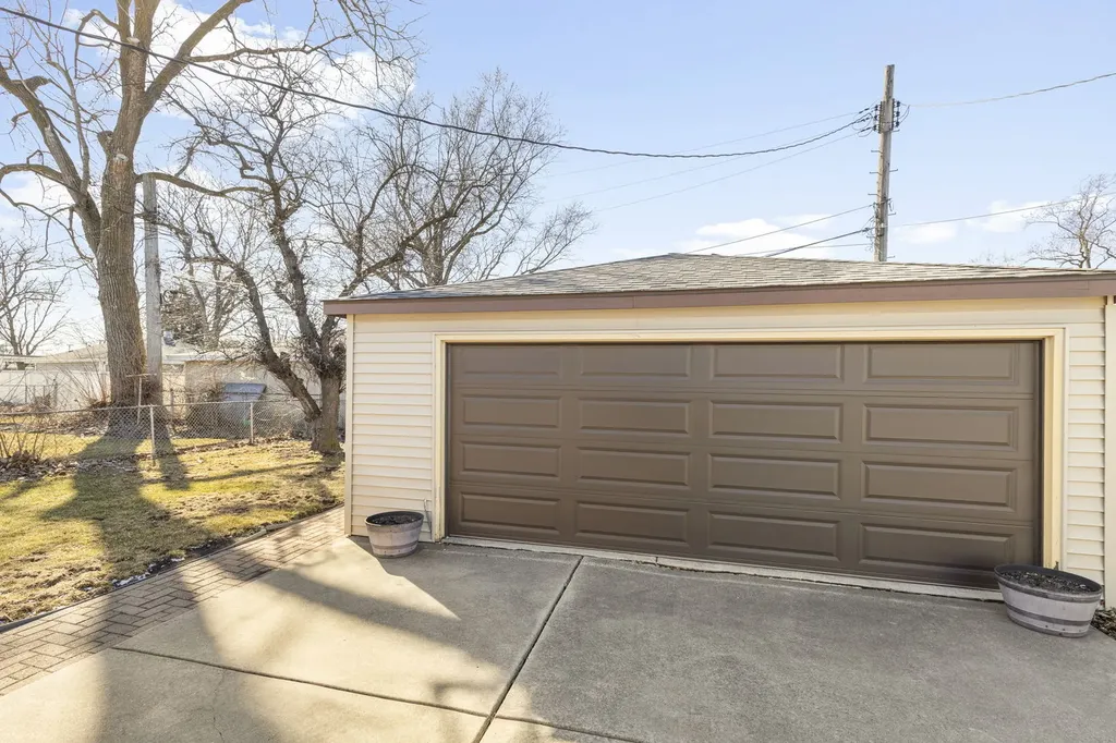 8400 South Knox Avenue Chicago IL 60652