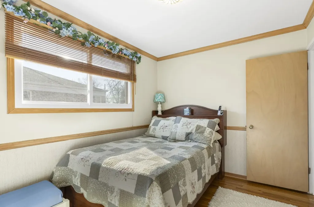 8400 South Knox Avenue Chicago IL 60652