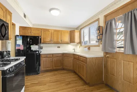 8400 South Knox Avenue Chicago IL 60652