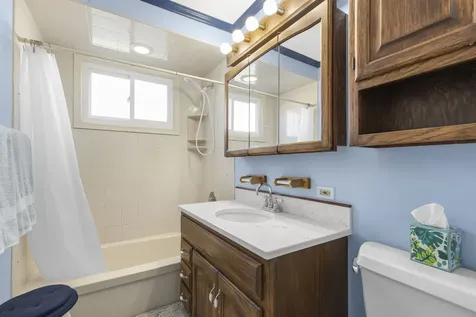 8400 South Knox Avenue Chicago IL 60652