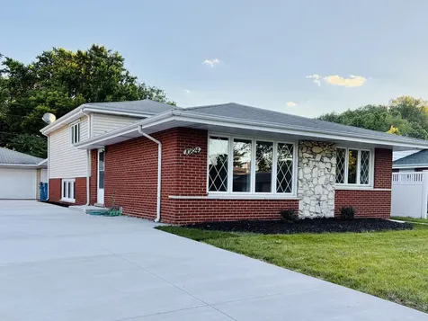 10824 Laramie Avenue Oak Lawn IL 60453