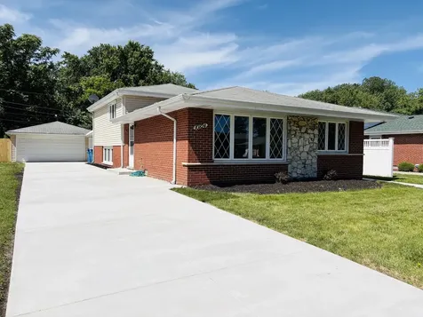 10824 Laramie Avenue Oak Lawn IL 60453