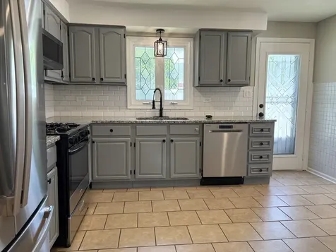 10824 Laramie Avenue Oak Lawn IL 60453
