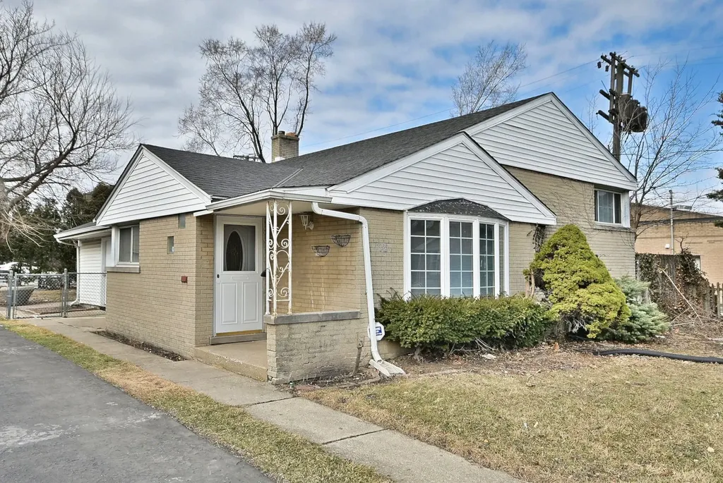 7142 North Keating Avenue Lincolnwood IL 60712