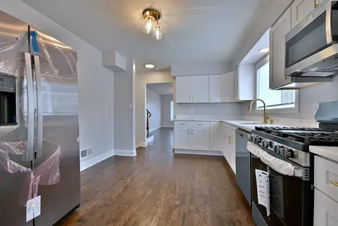 7142 North Keating Avenue Lincolnwood IL 60712