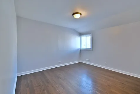 7142 North Keating Avenue Lincolnwood IL 60712