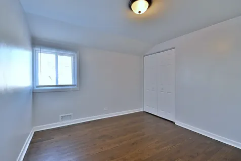 7142 North Keating Avenue Lincolnwood IL 60712