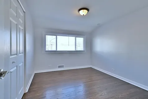 7142 North Keating Avenue Lincolnwood IL 60712