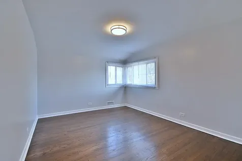7142 North Keating Avenue Lincolnwood IL 60712