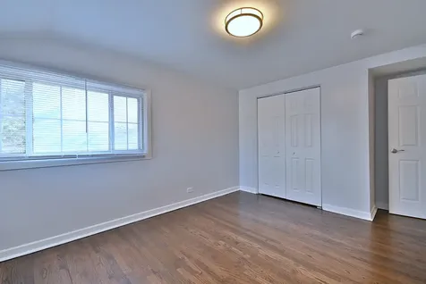 7142 North Keating Avenue Lincolnwood IL 60712