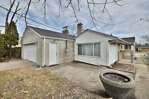 7142 North Keating Avenue Lincolnwood IL 60712
