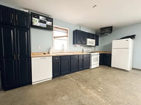 203 East Lake Street Ashkum IL 60911
