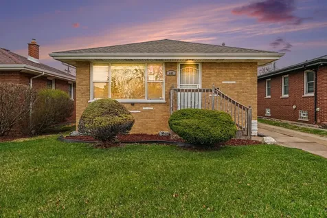 445 Luella Avenue Calumet City IL 60409