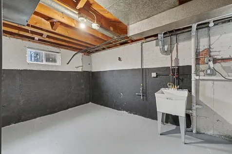 445 Luella Avenue Calumet City IL 60409