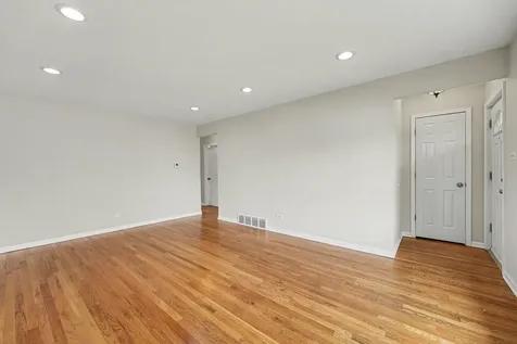 445 Luella Avenue Calumet City IL 60409