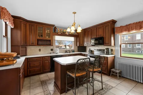 205 East Lincoln Avenue Watseka IL 60970